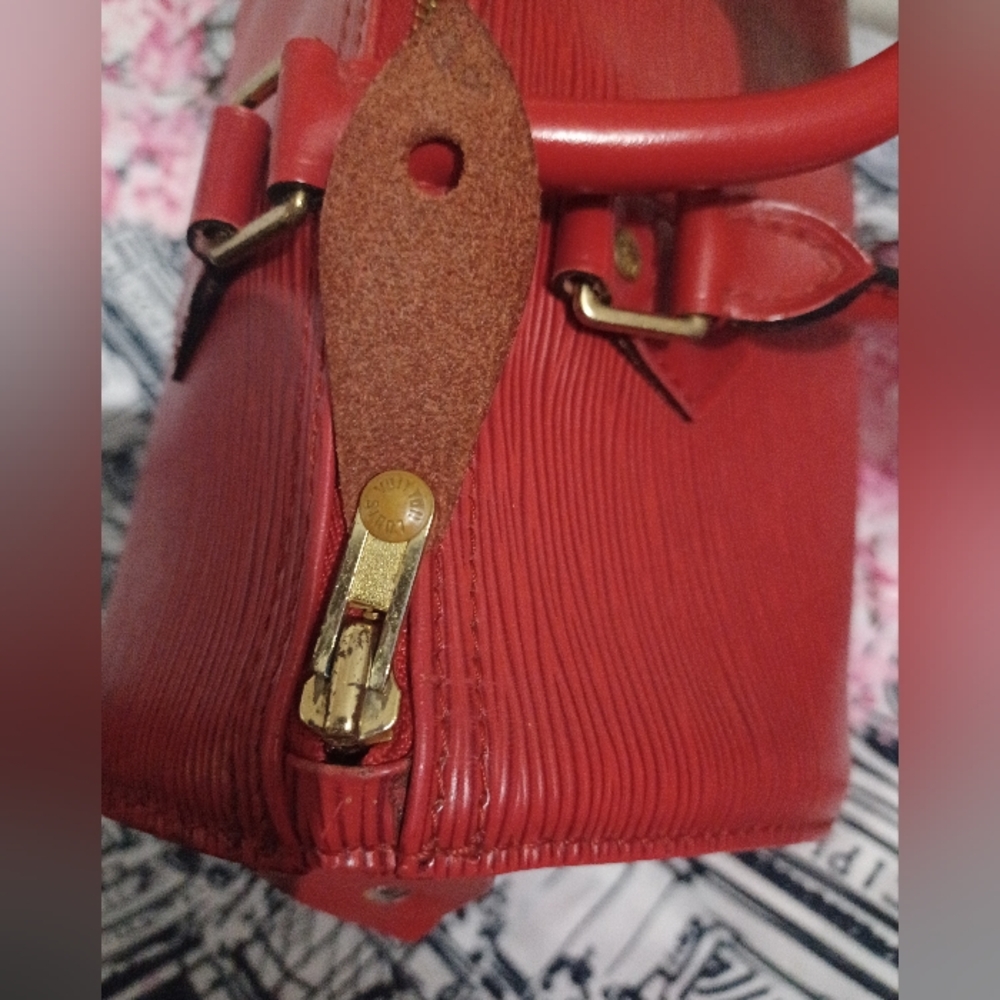 GUC Louis Vuitton red epi Speedy 25 - Picture 9 of 16